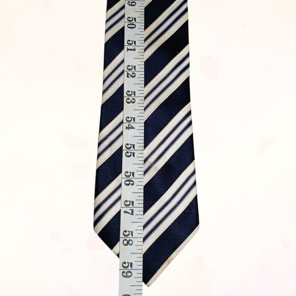 Donald J. Trump Signature Collection 100% Silk DarkBlue Navy Gray Silver NeckTie - Picture 10 of 10